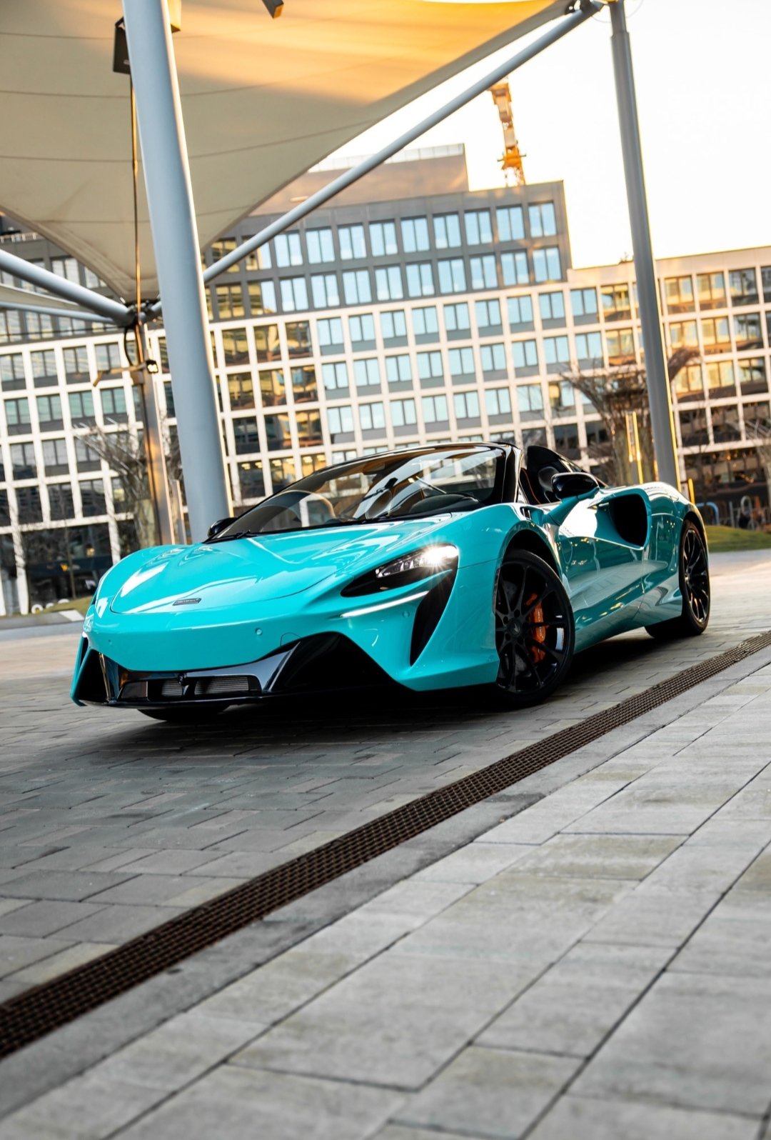 Alquiler McLaren Artura Spider