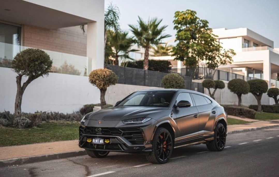 Alquiler Lamborghini Urus Carbon Edition Akrapovič en España