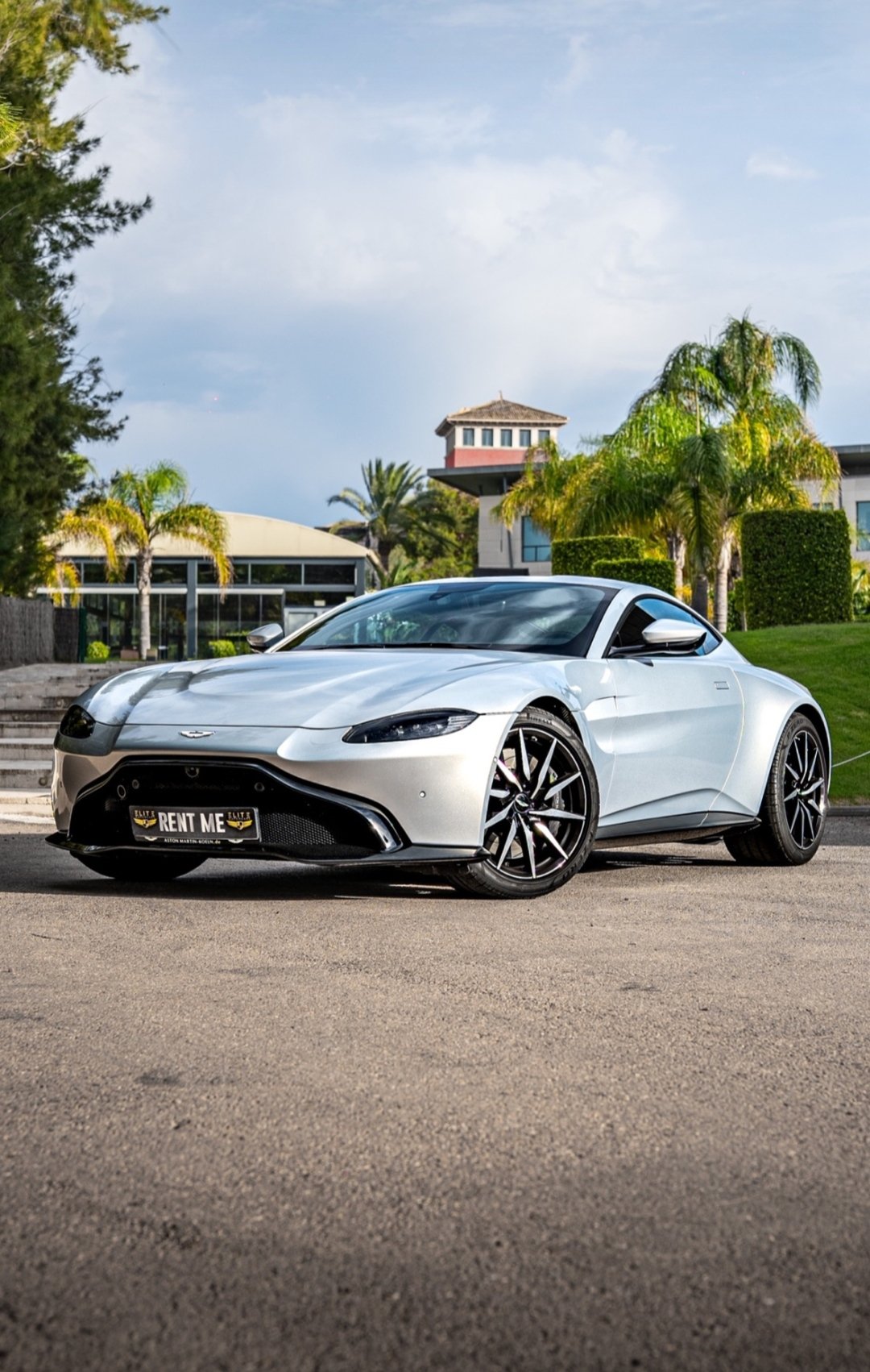 Alquiler Aston Martin Vantage V8 en España