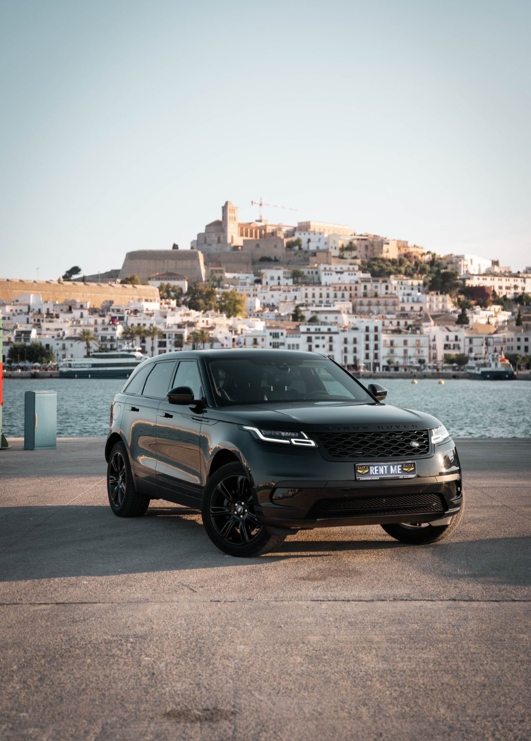 Alquiler Range Rover Velar Full Black en España